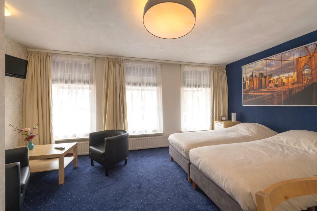 Hotel De Waag Makkum Exterior foto